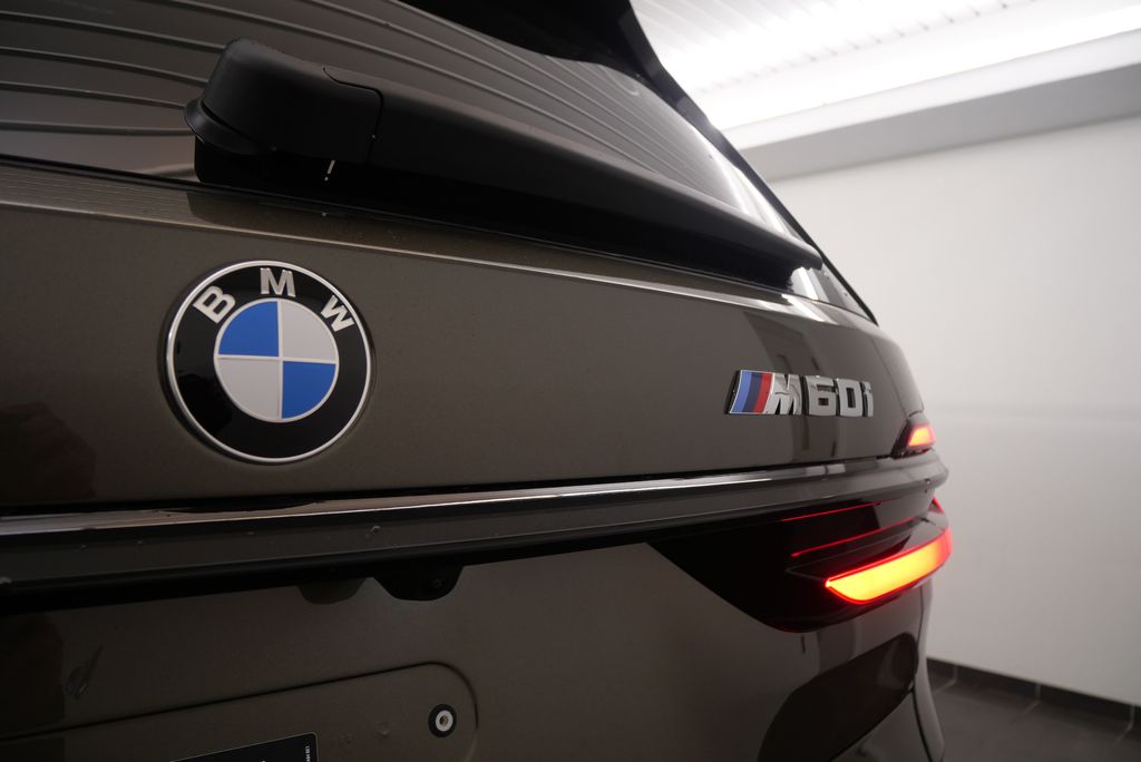 2025 BMW X7 M60i 6