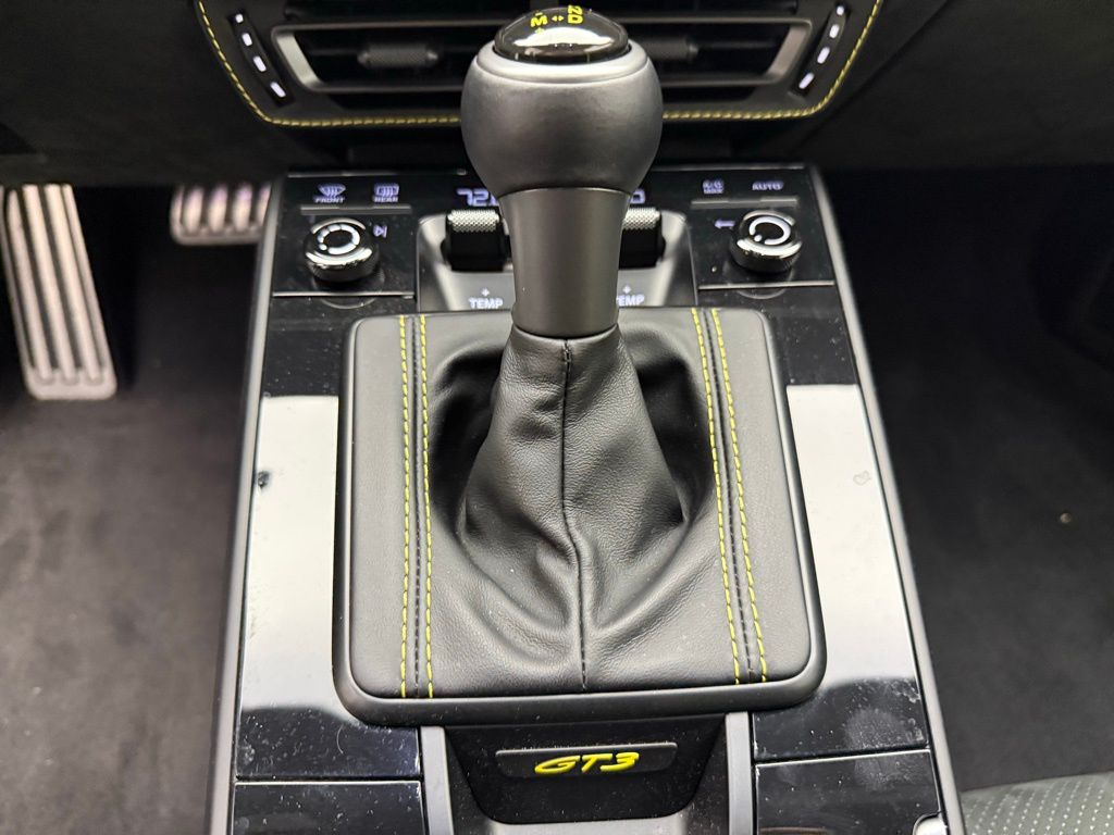 Thumbnail: 2024 Porsche 911 - 17