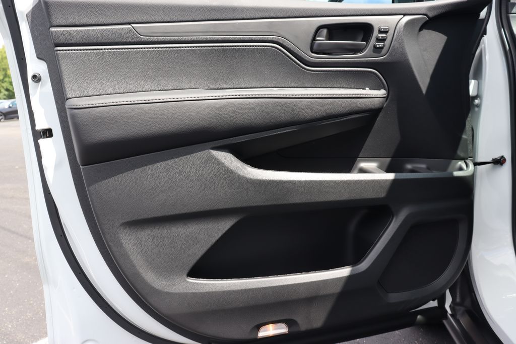 Thumbnail: 2025 Honda Odyssey - 28