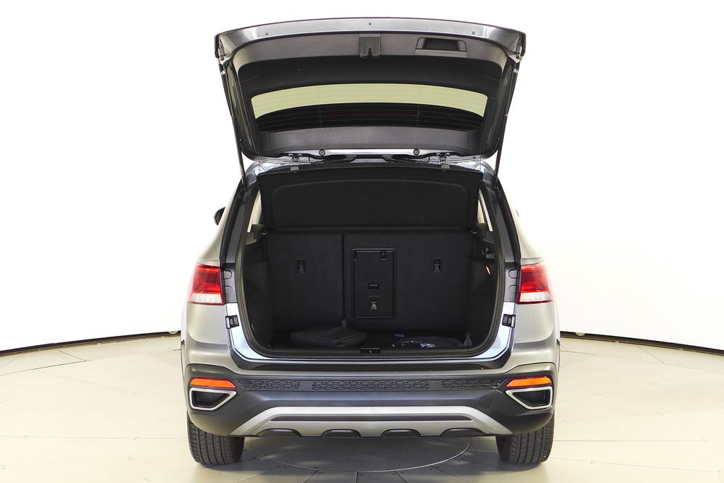 Thumbnail: 2023 Volkswagen Taos - 10