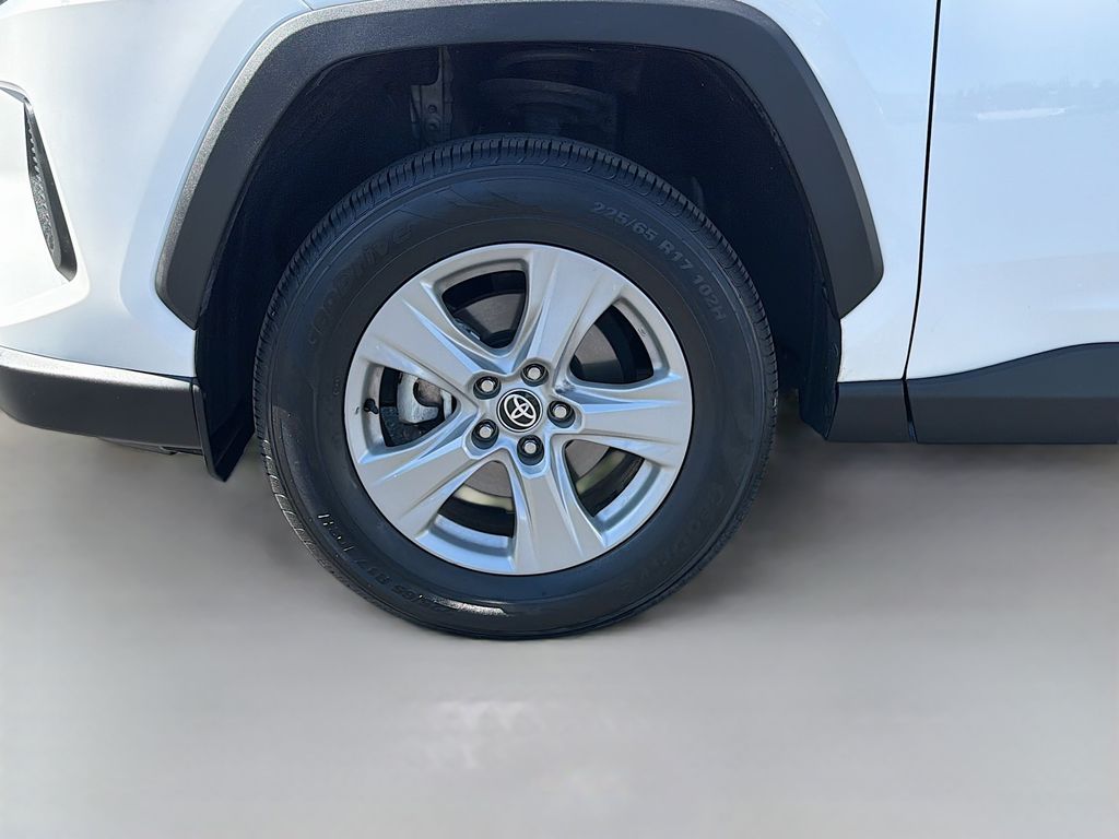 Thumbnail: 2022 Toyota RAV4 - 30