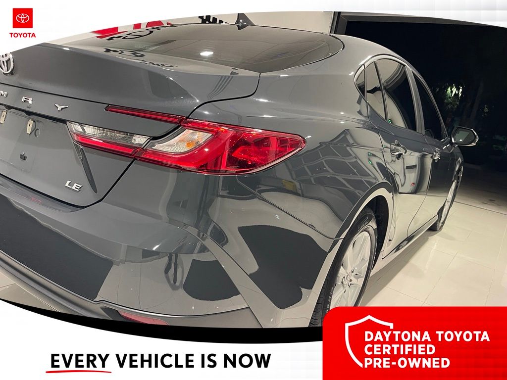 2025 Toyota Camry LE - Photo 8