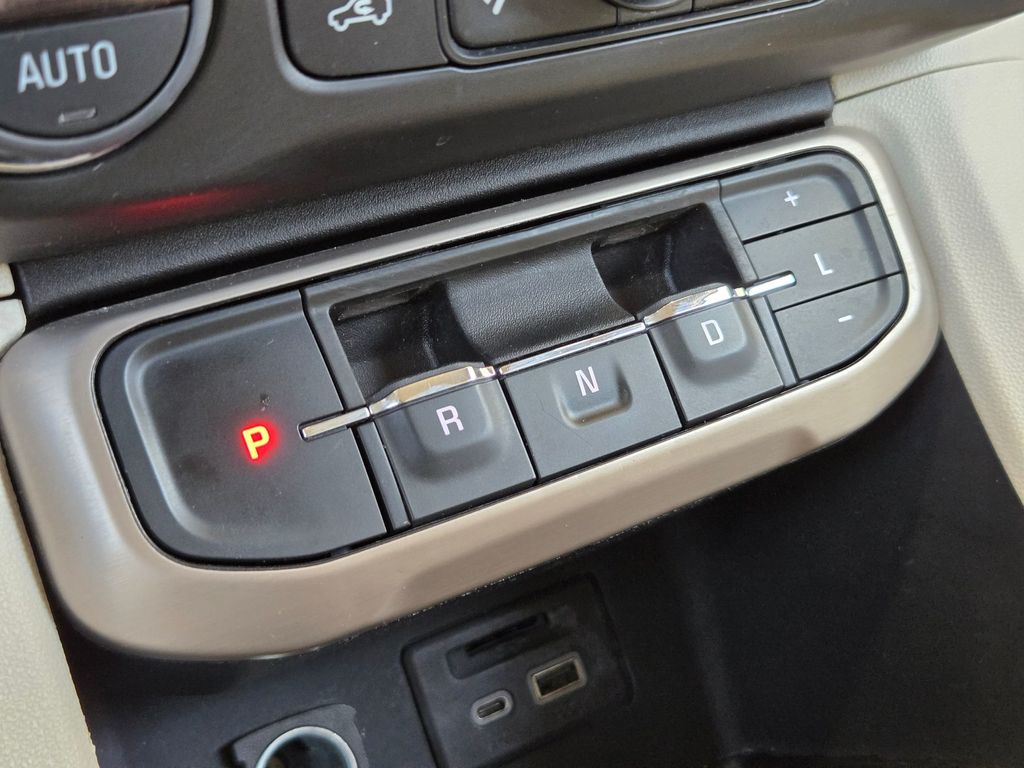 Used 2023 GMC Acadia SUV