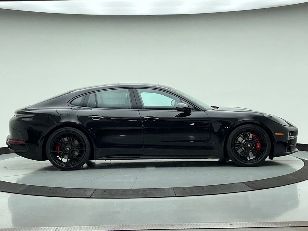Thumbnail: 2026 Porsche Panamera - 6