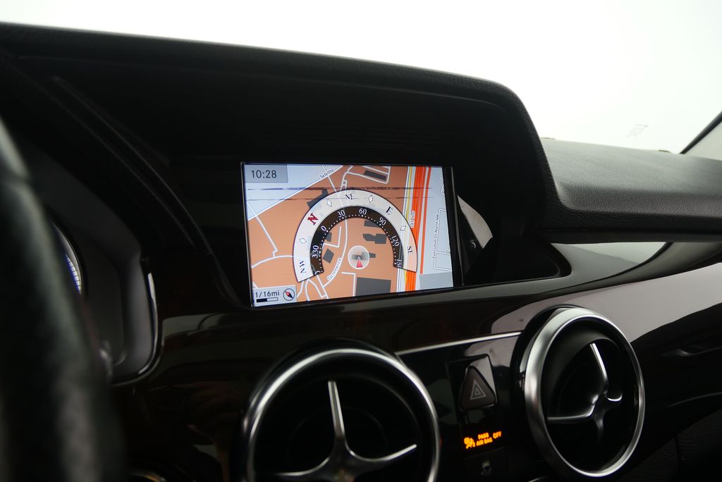 2014 Mercedes-Benz GLK 350 23