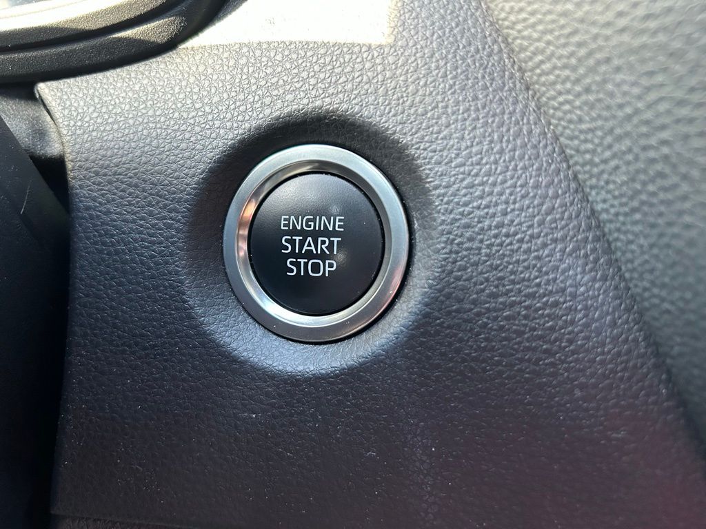 Thumbnail: 2025 Toyota Corolla - 27