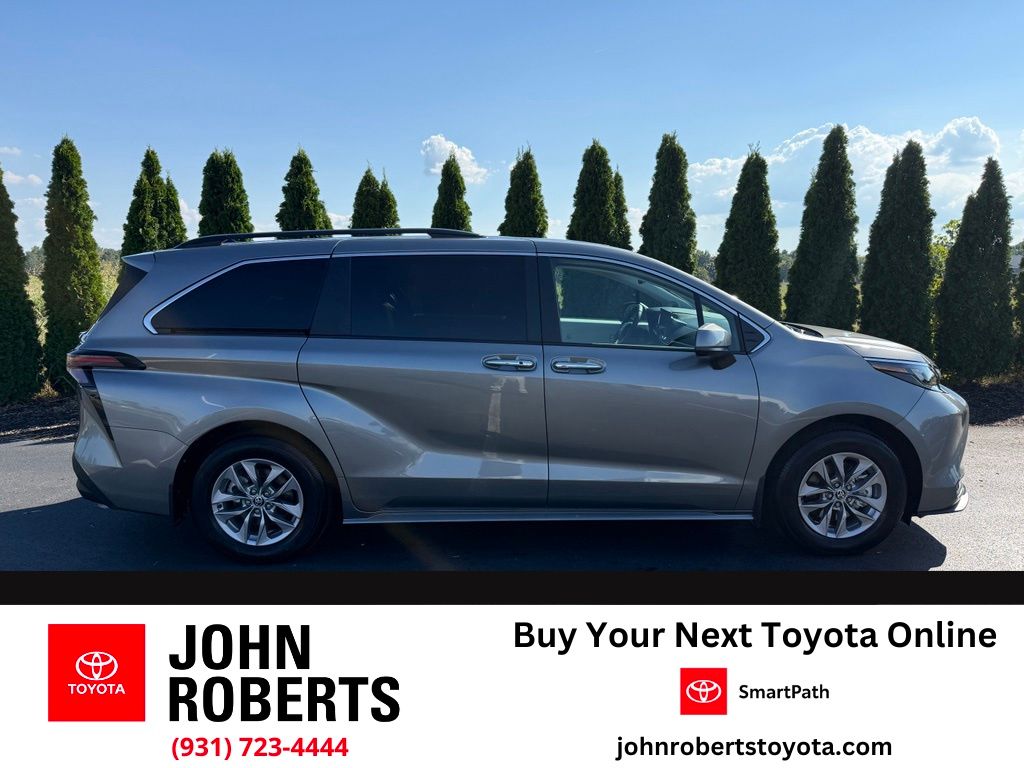 2026 Toyota Sienna XLE 7-Passenger AWD