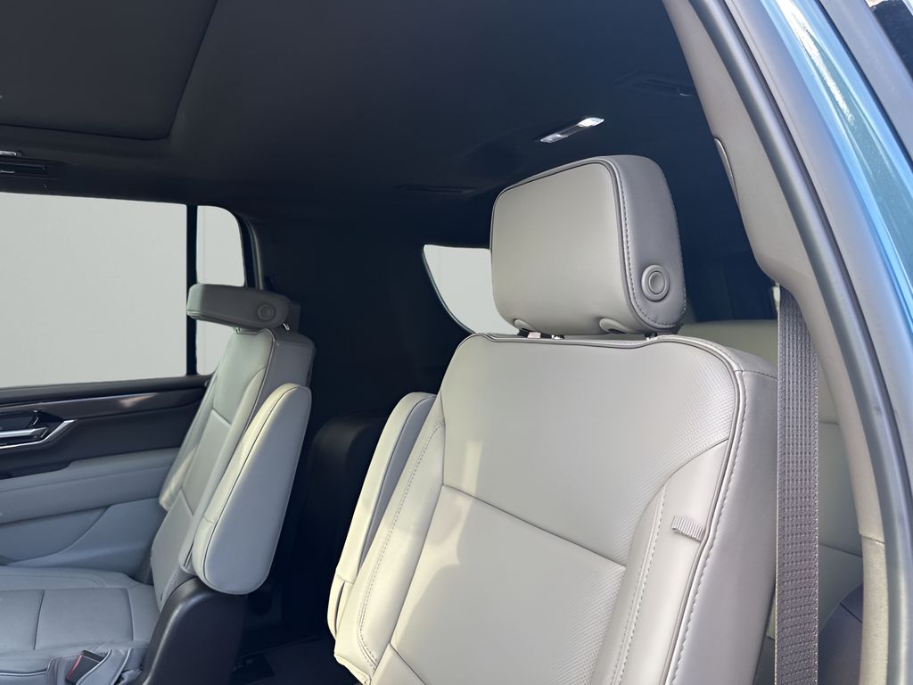 New 2026  GMC Elevation image 19