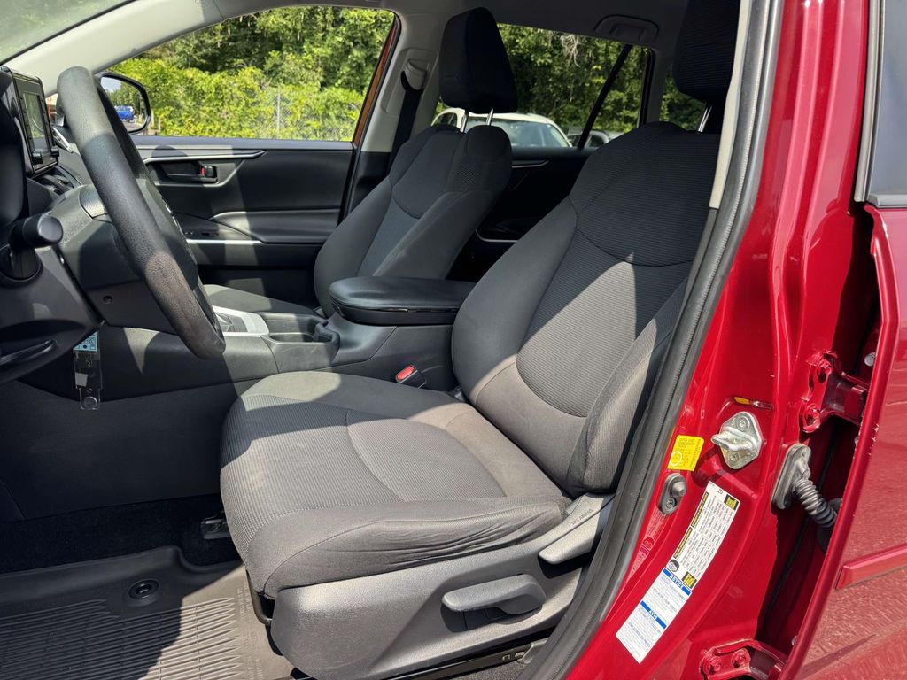 Used 2020 Toyota RAV4 SUV