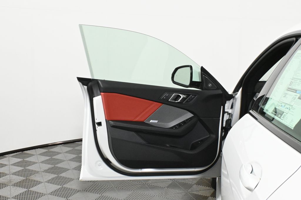 Thumbnail: 2025 BMW 2 Series - 29