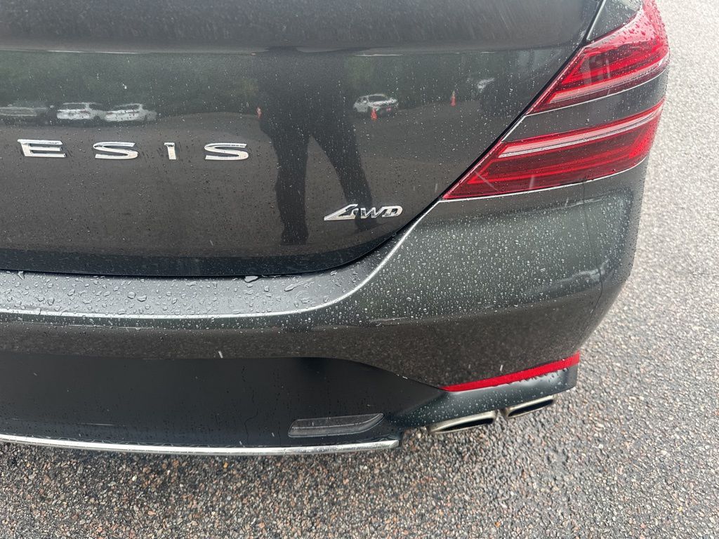 2023 Genesis G70 2.0T 18