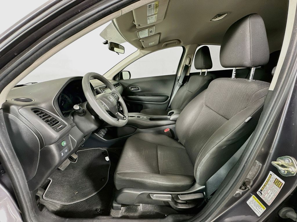 Thumbnail: 2016 Honda HR-V - 19