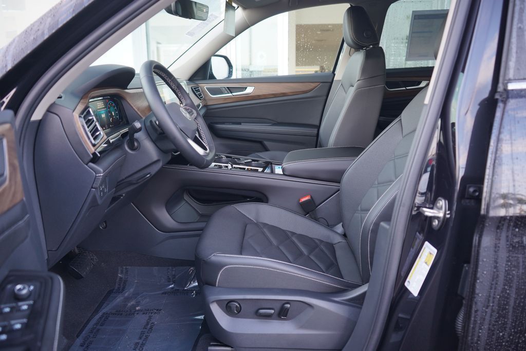 Thumbnail: 2026 Volkswagen Atlas - 6