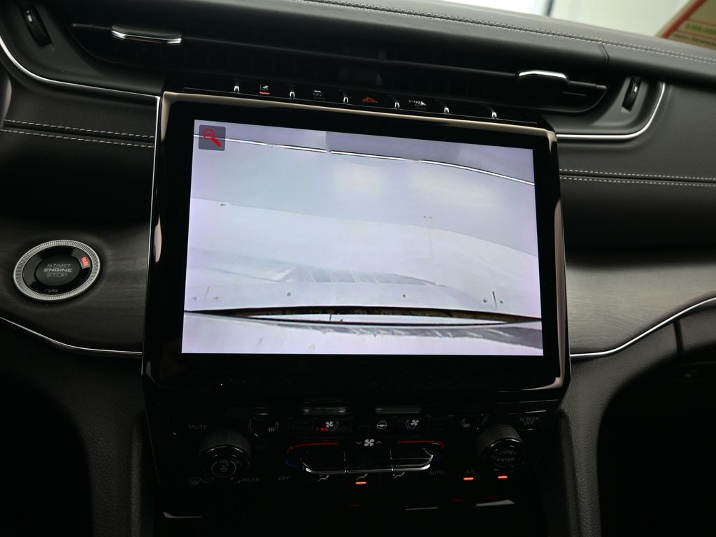 Used 2024 Baltic Gray Metallic Clearcoat Jeep Overland image 22