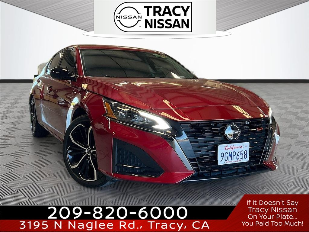 Red (Scarlet Ember Tintcoat) 2023 Nissan Altima Sedan Front-Wheel Drive Continuously Variable Transmission