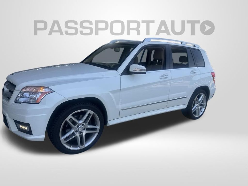 White 2012 Mercedes-Benz GLK SUV / Crossover Rear-Wheel Drive Automatic