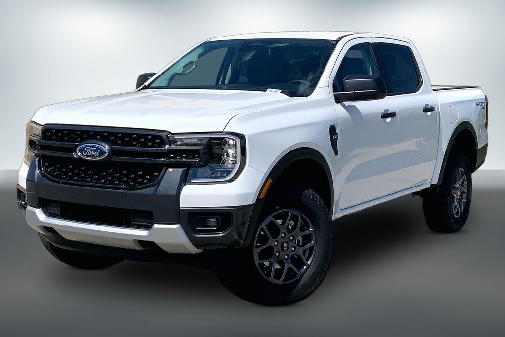 New 2026 White Ford XLT image 2