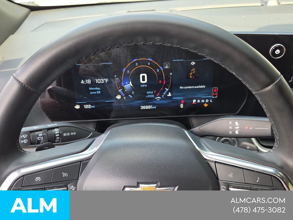 Used 2025 White Chevrolet LT image 21