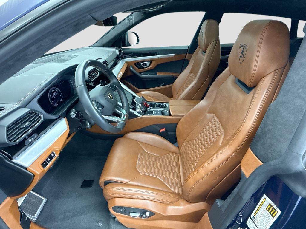 Thumbnail: 2020 Lamborghini Urus - 18