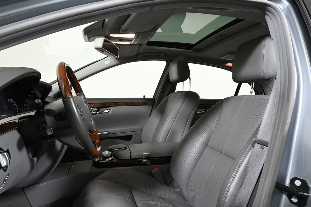 Thumbnail: 2008 Mercedes-Benz S-Class - 15