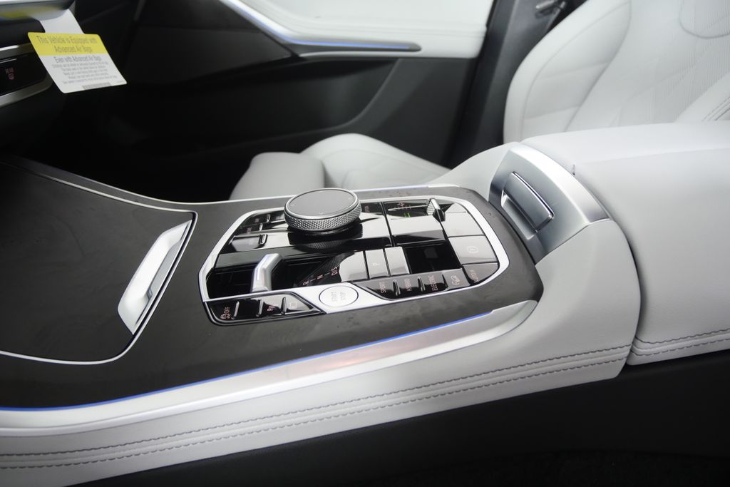 Thumbnail: 2026 BMW X5 - 21