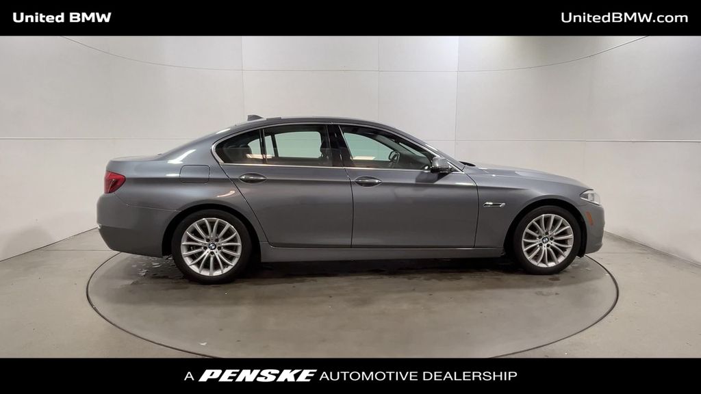 Thumbnail: 2014 BMW 5 Series - 9