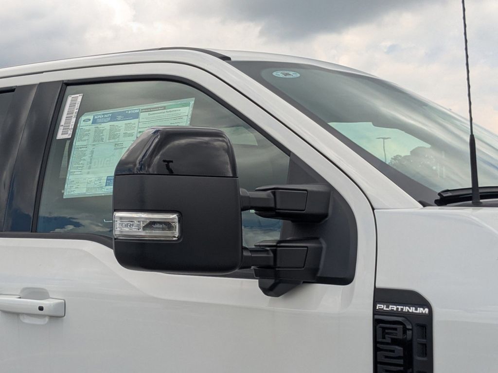 2025 Ford F-250 Super Duty Platinum