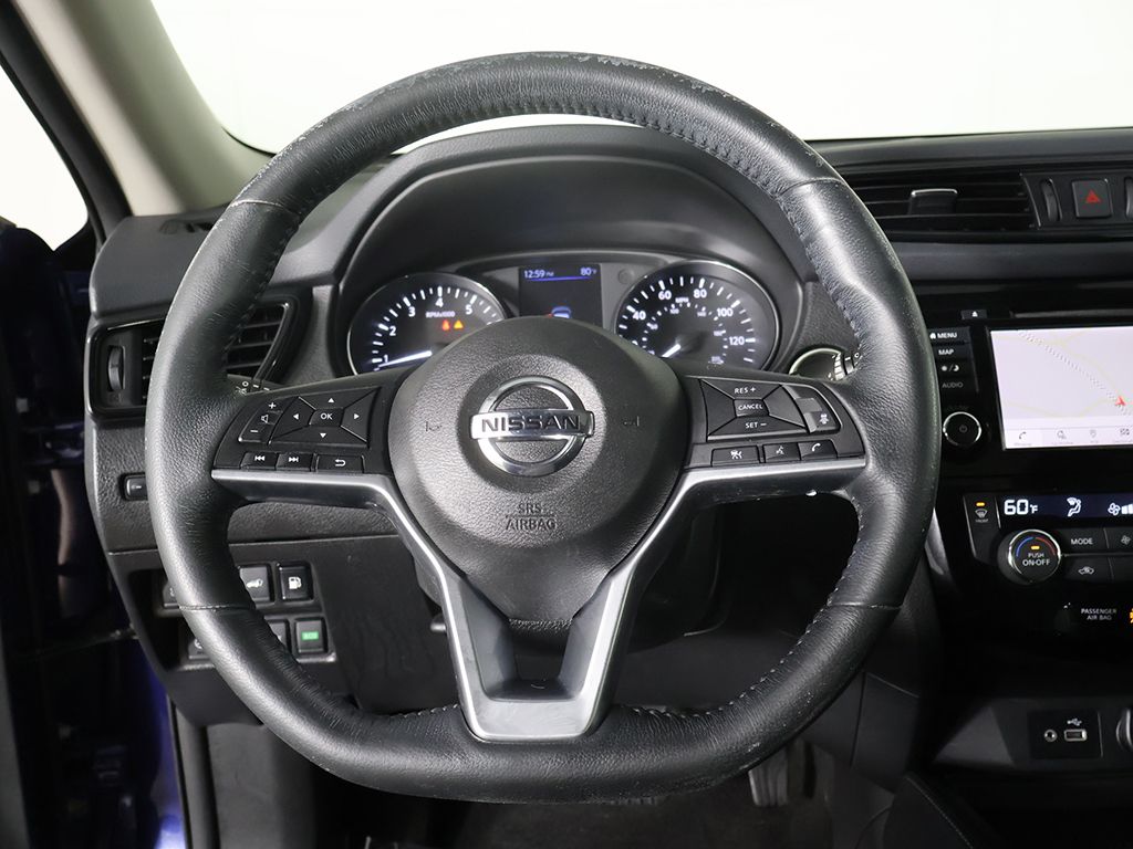 Used 2018 Blue Nissan SL image 37