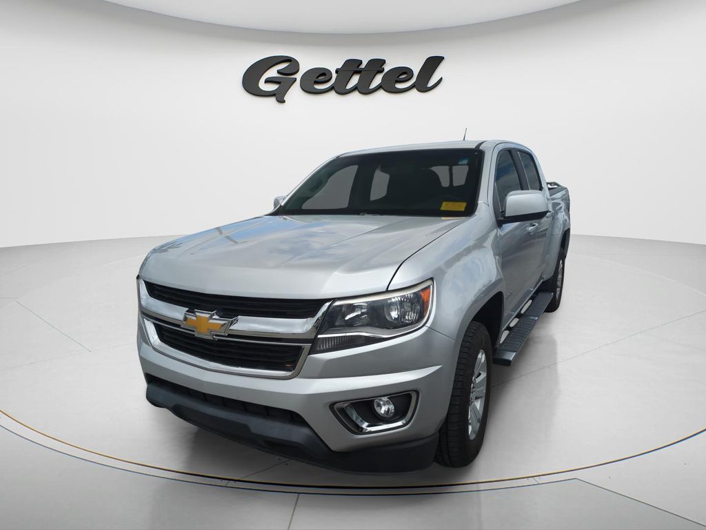 Silver Ice Metallic 2018 Chevrolet Colorado LT Crew Cab RWD Pickup Truck 4X2 8-Speed Automatic