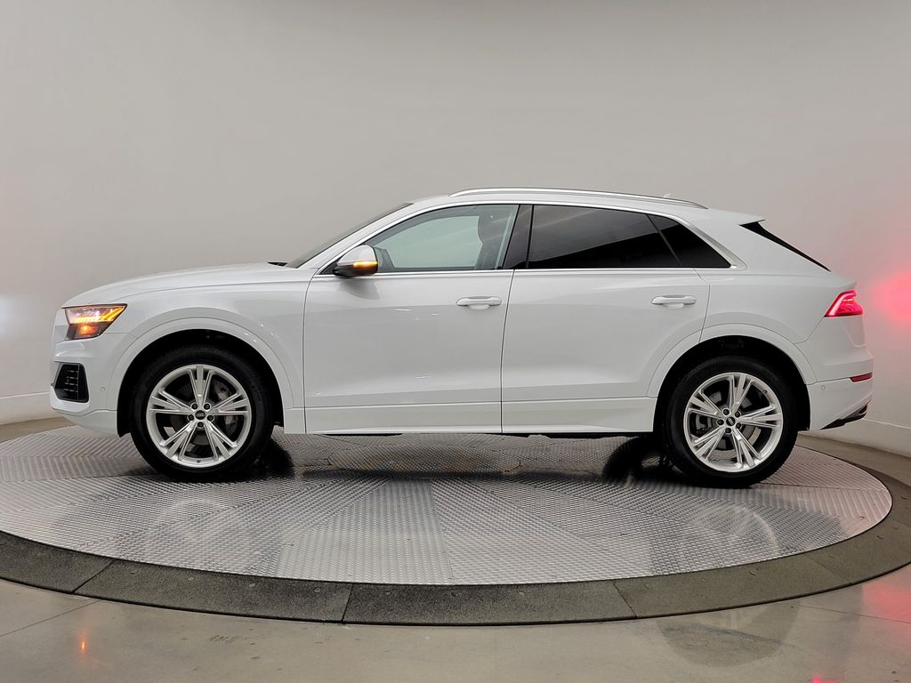 Thumbnail: 2023 Audi Q8 - 3