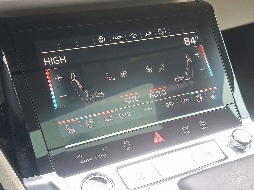 Thumbnail: 2024 Audi Q8 e-tron - 16