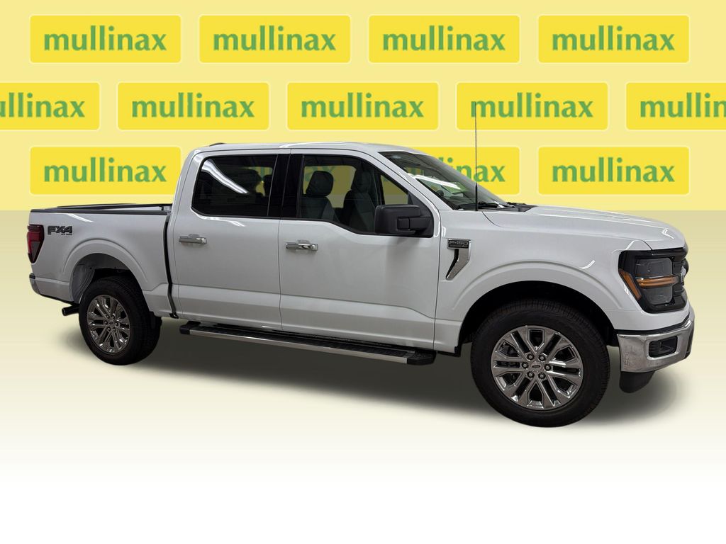 New 2026 White Ford XLT image 2
