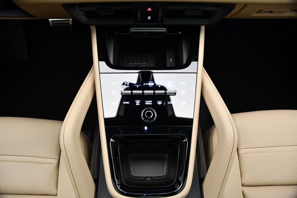 Thumbnail: 2025 Porsche  - 31