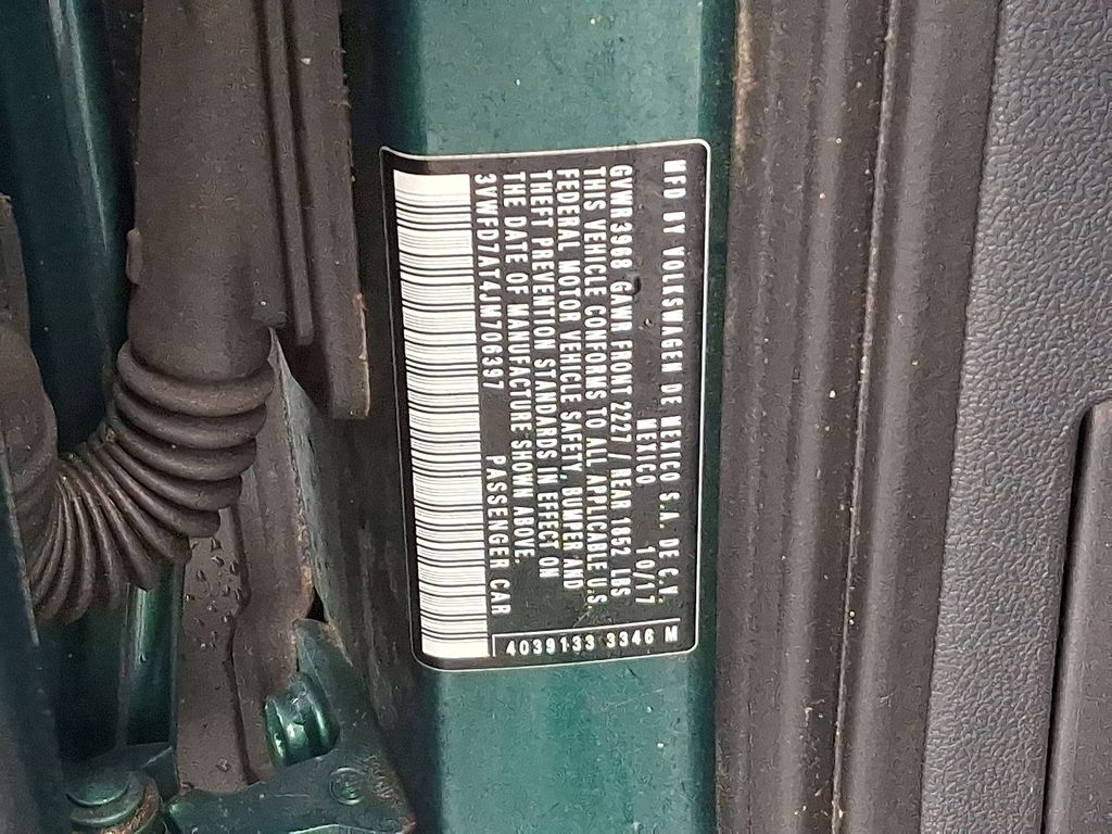 Thumbnail: 2018 Volkswagen Beetle - 27