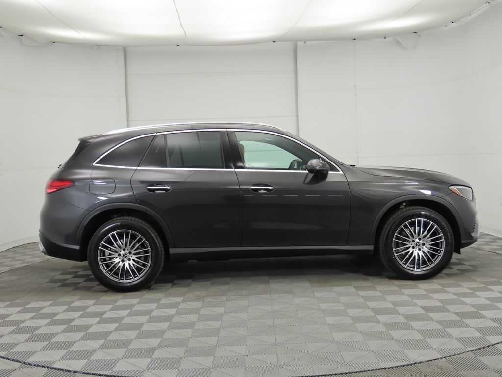 Thumbnail: 2025 Mercedes-Benz GLC - 4