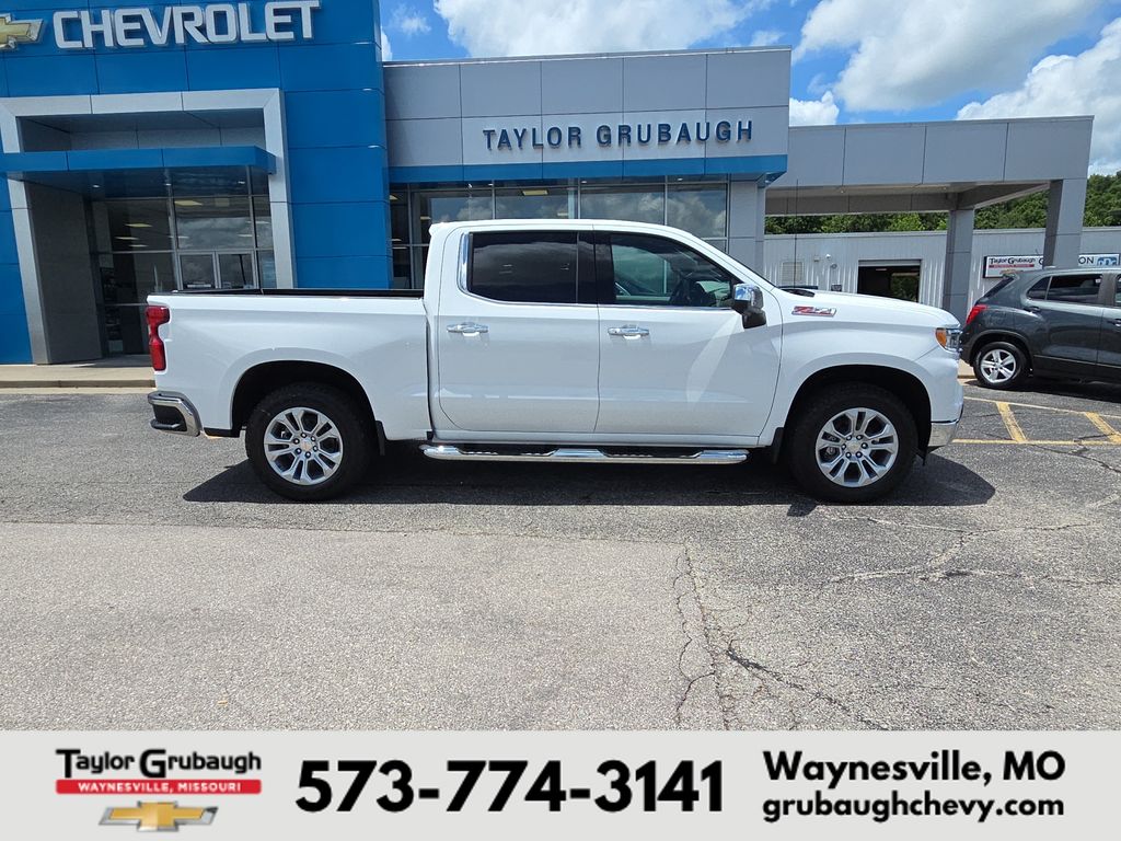 Summit White 2026 Chevrolet Silverado 1500 Pickup Truck Four-Wheel Drive Automatic
