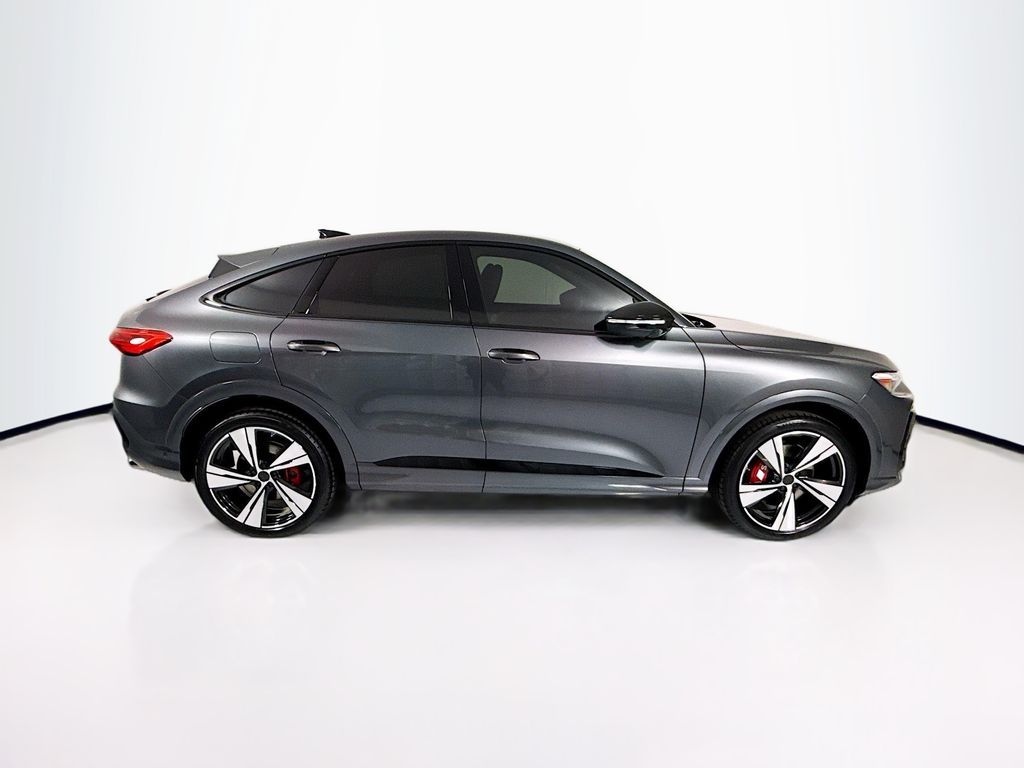 Thumbnail: 2026 Audi SQ5 - 4