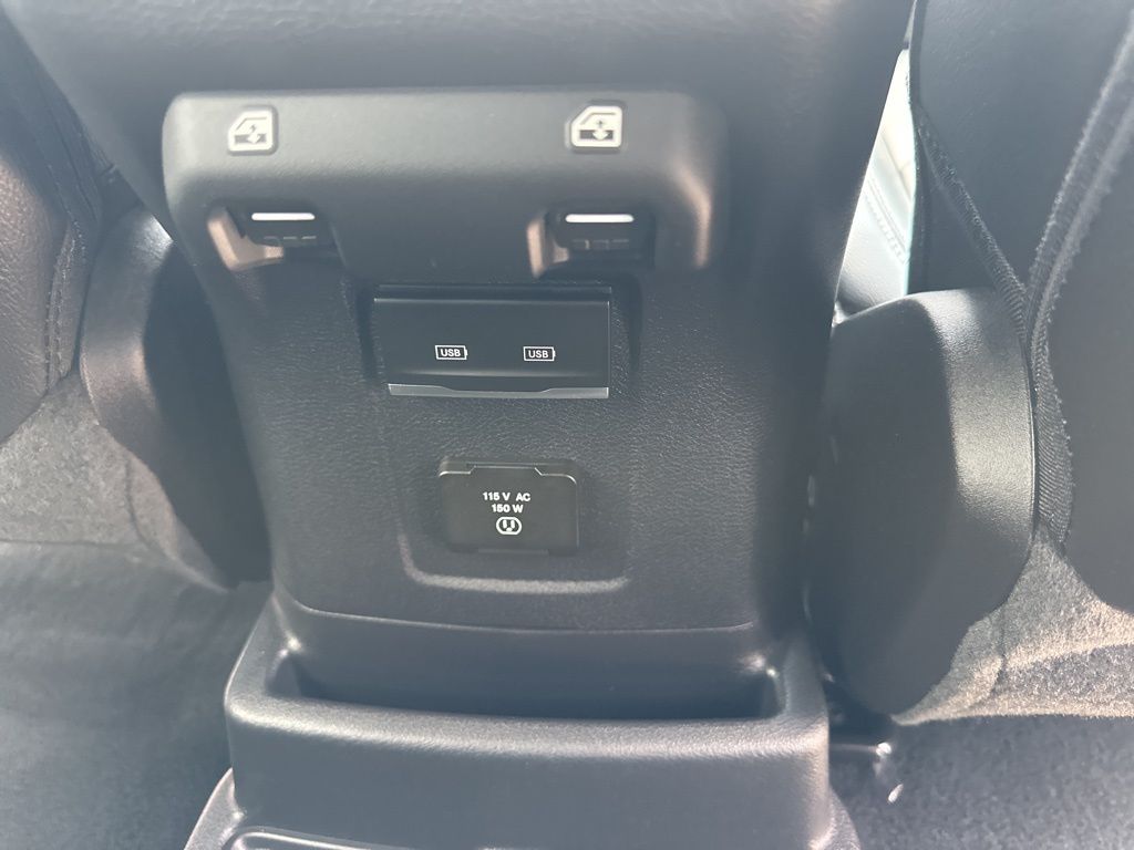 2023 Silver Zynith Clearcoat Jeep Wrangler Sahara 4X4 SUV