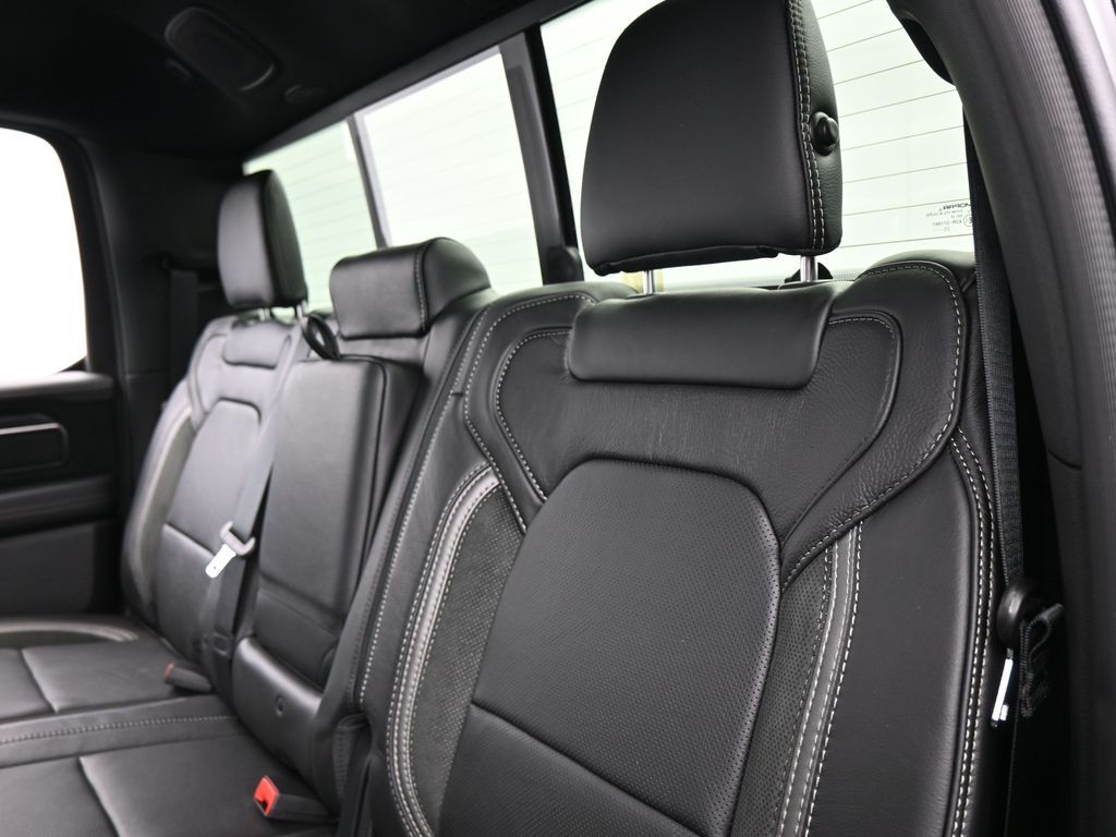 New 2026 Diamond Black Crystal Pearlcoat Ram RHO image 27