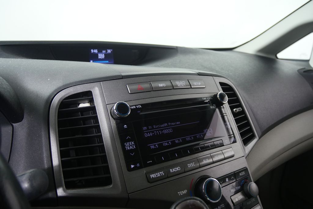 Thumbnail: 2010 Toyota Venza - 24