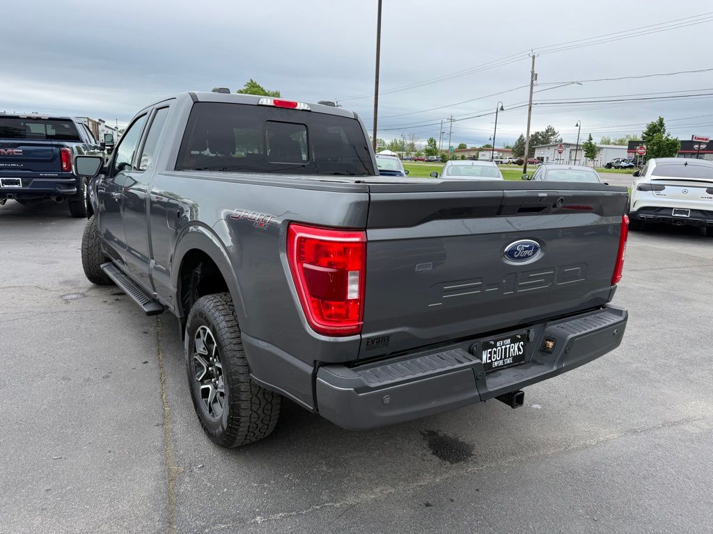 View vehicle photo 5