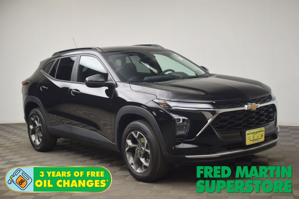 used 2025 Chevrolet Trax car, priced at $21,500