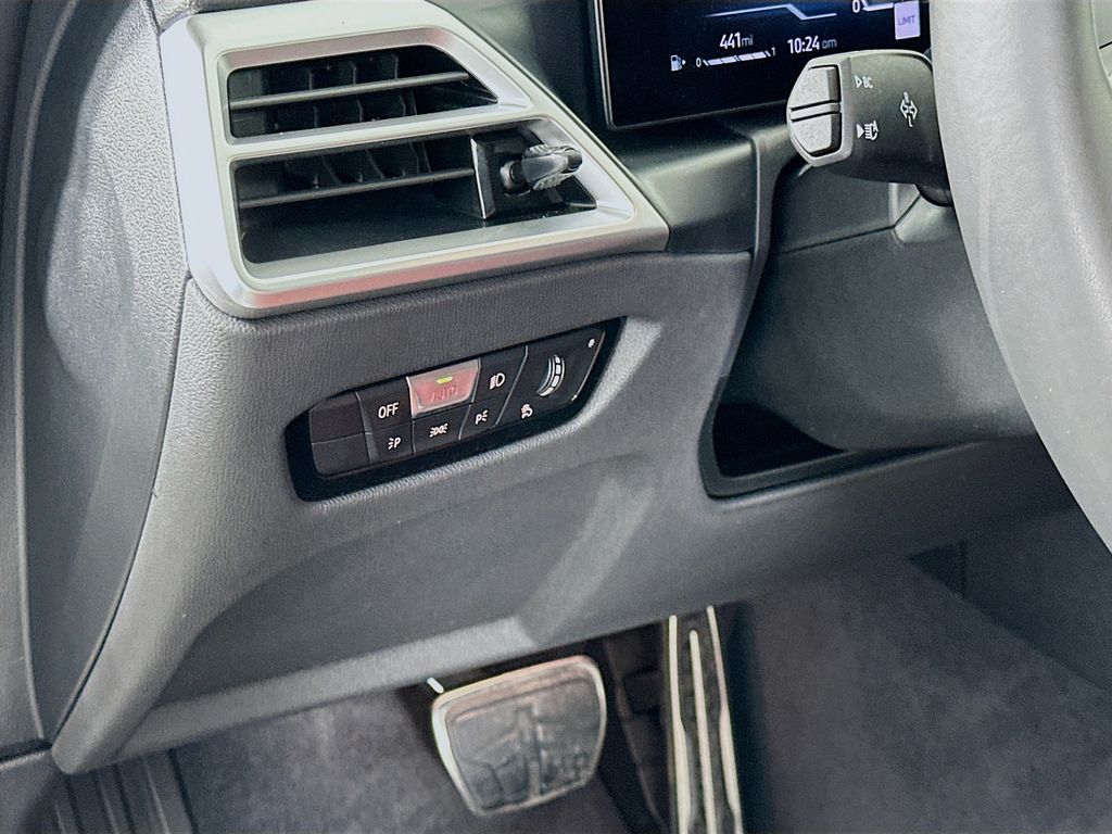 Thumbnail: 2025 BMW 4 Series - 10