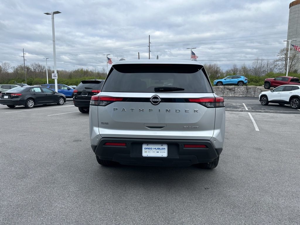 2024 Nissan Pathfinder SV photo