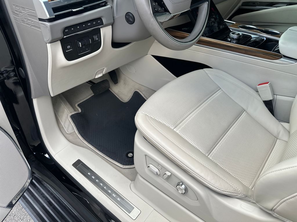 Used 2025 Black Cadillac Premium Luxury Platinum image 22