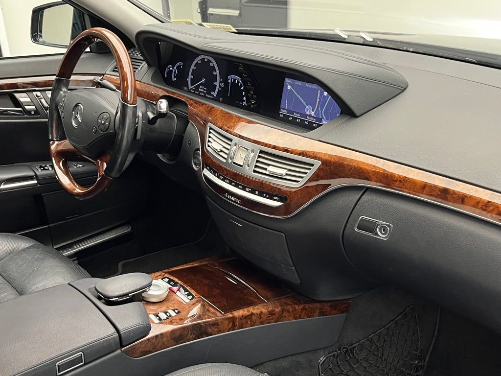 Thumbnail: 2012 Mercedes-Benz S-Class - 28
