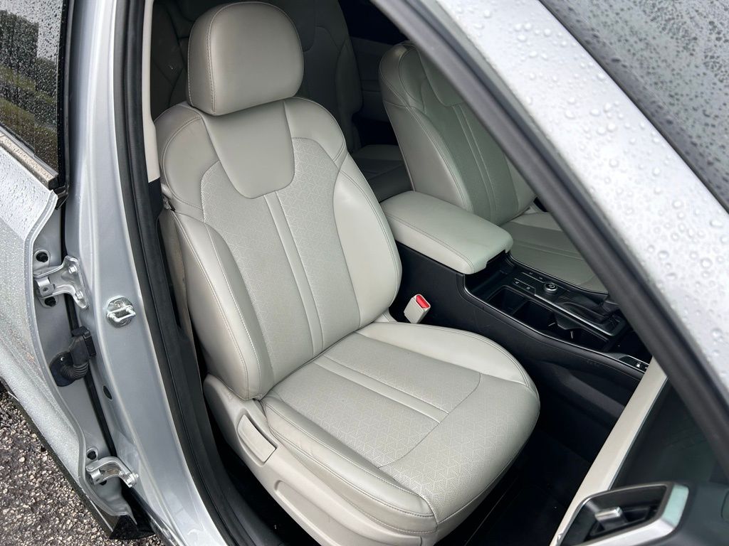 2021 Kia Sorento S 16