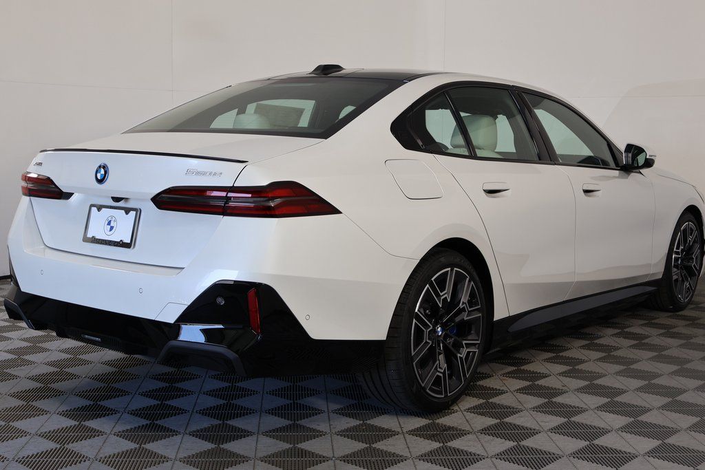 Thumbnail: 2027 BMW 5 Series - 2