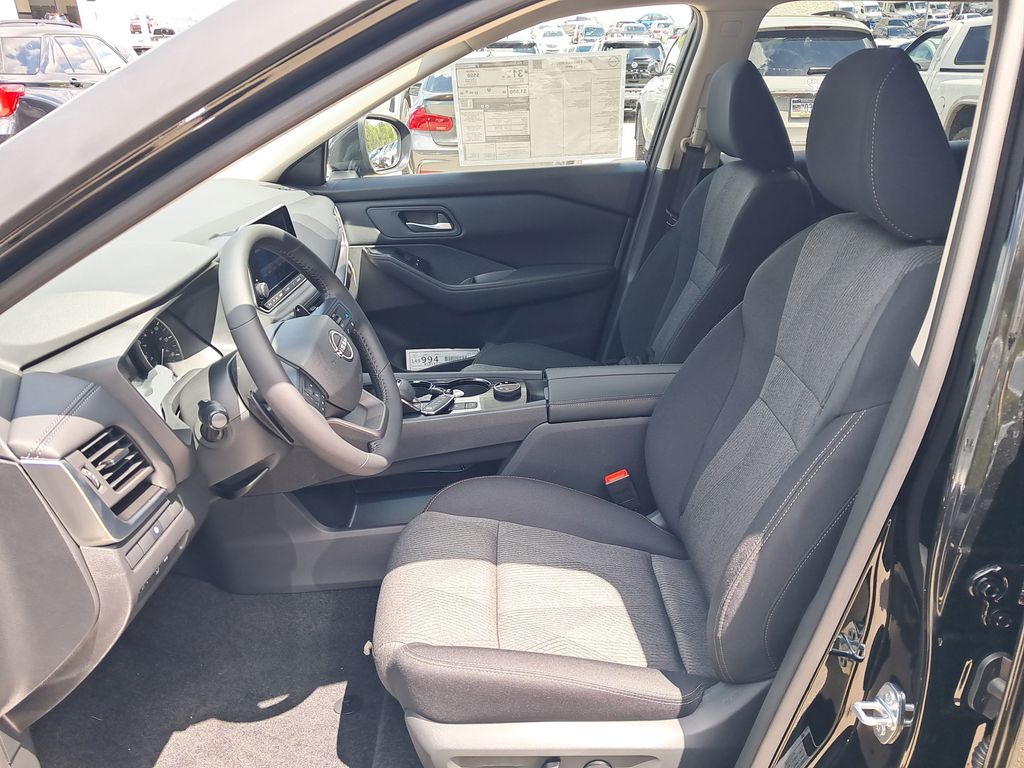 2026 Nissan Rogue SV - 9