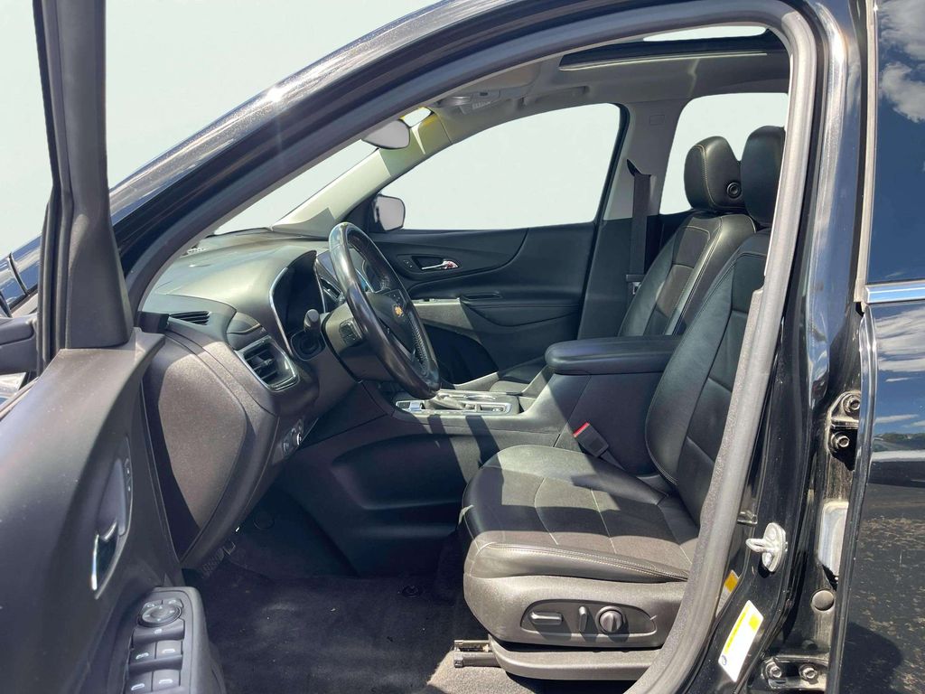 Used 2019 Mosaic Black Metallic Chevrolet Premier image 25